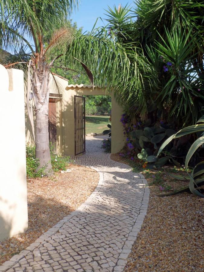 Bed and Breakfast Quinta Pereiro Tropic Garden, Algarve Монкарапашу Экстерьер фото